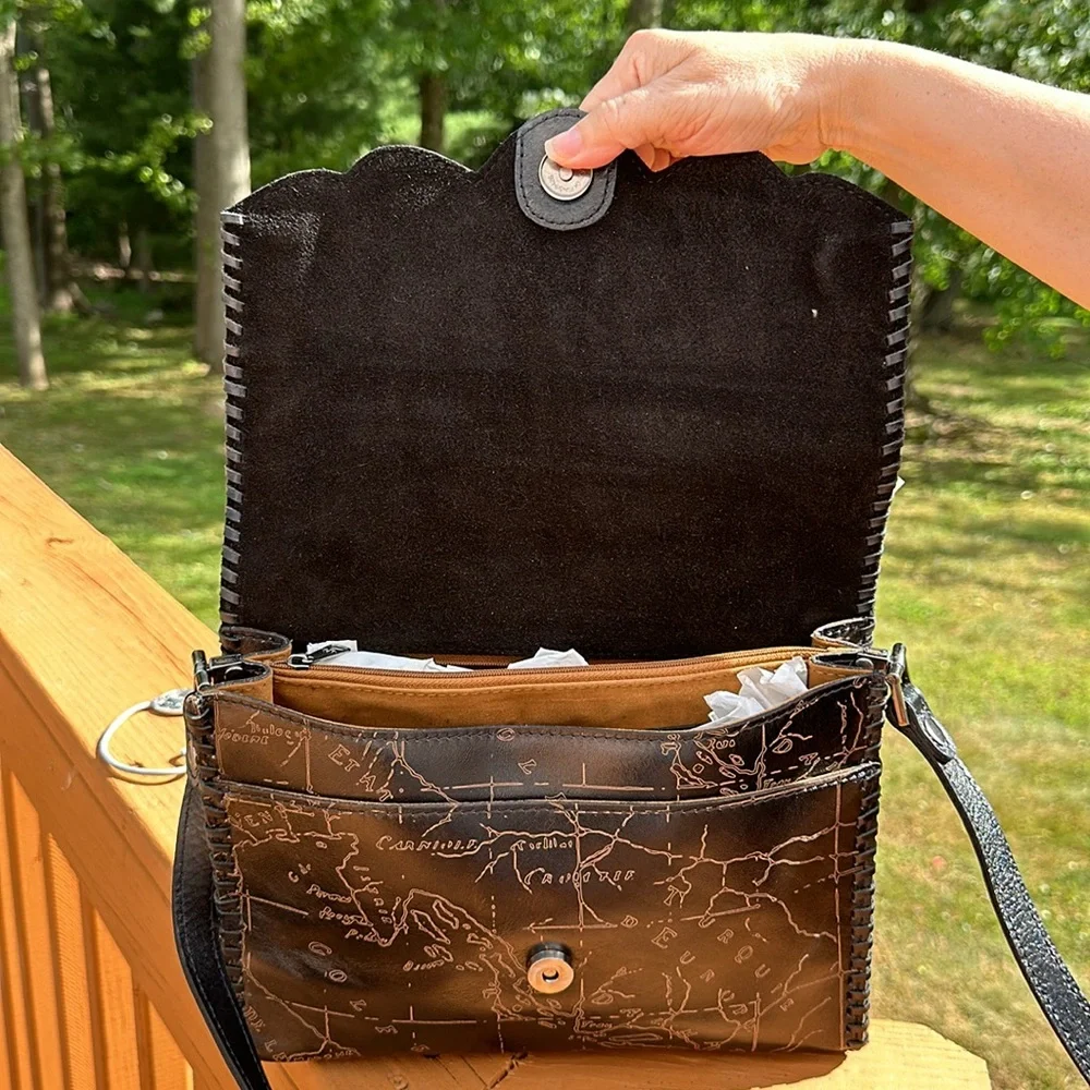 Patricia Nash Black Leather Sarola Map Print
Crossbody Purse NWT - Picture 11 of 16